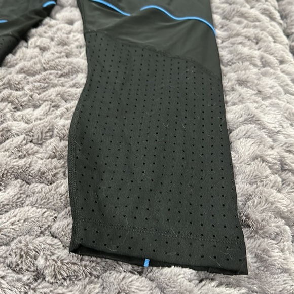 Avia black exercise capris - Picture 3 of 4